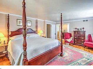 21 Stonebridge Rd, Cherry Hill, NJ 08003