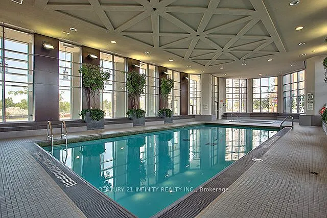 388 Prince Of Wales Dr #1911 — Photo 21