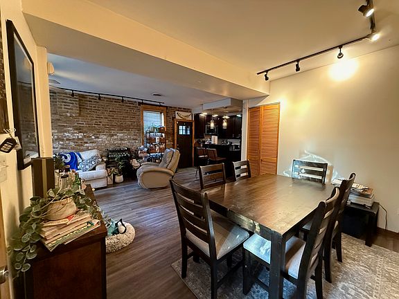 3rd image of 953 N Damen Ave #G