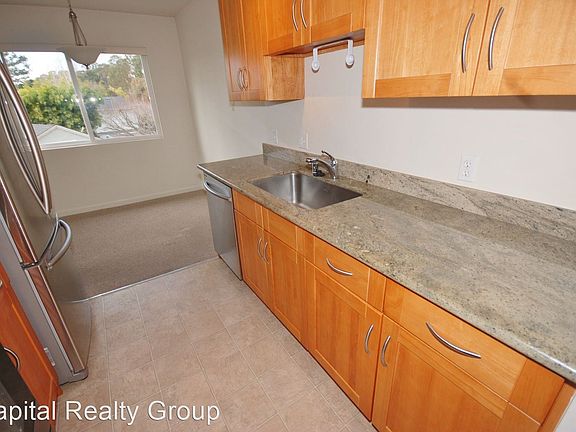 3rd image of 1222 Oak Grove Ave APT 204