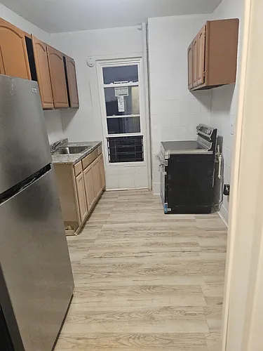 916 Bryant Ave Photo 1