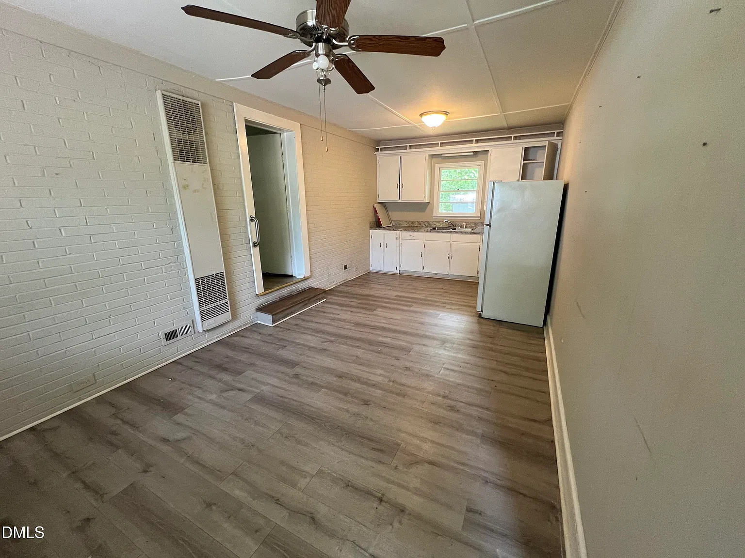 1 bed, 1.0 bath, $1,200 — Photo 2