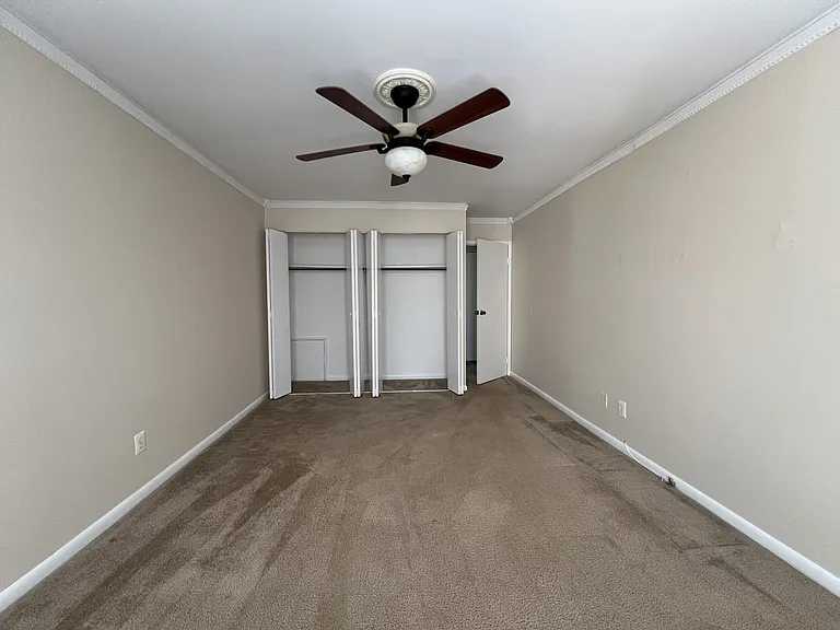 6001 Arlington Blvd #305 — Photo 23