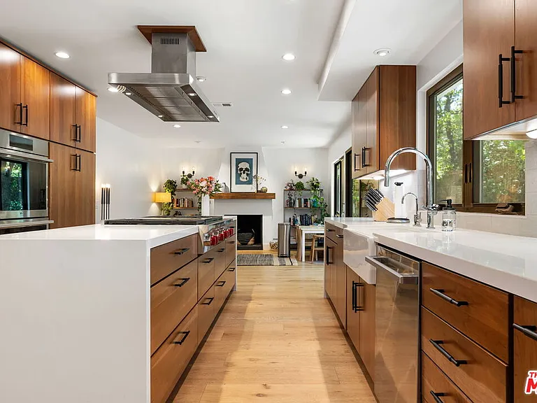 28744 Aries St — Photo 10
