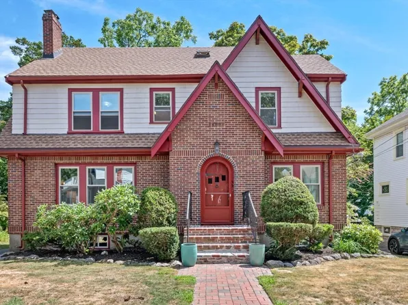 35 Burbank Rd, Medford, MA 02155