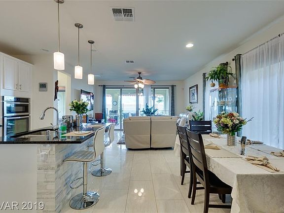5th image of 40 Berneri Dr