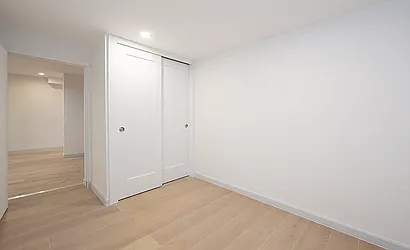 Rented by R New York