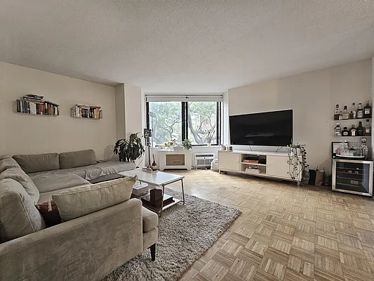 Rented by Corcoran | media 2