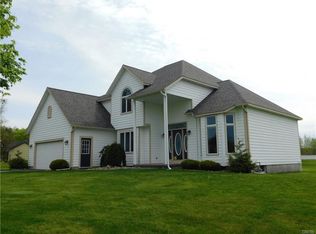 8683 Zircon Ln, Rome, NY 13440