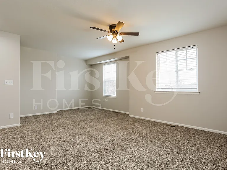 13827 Ivanhoe St — Photo 8