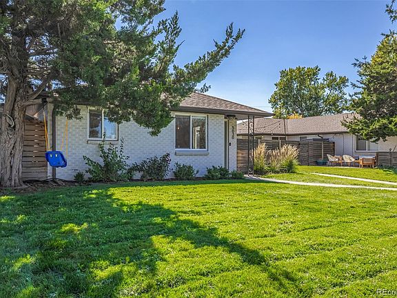 4th image of 5030 E 33rd Avenue
