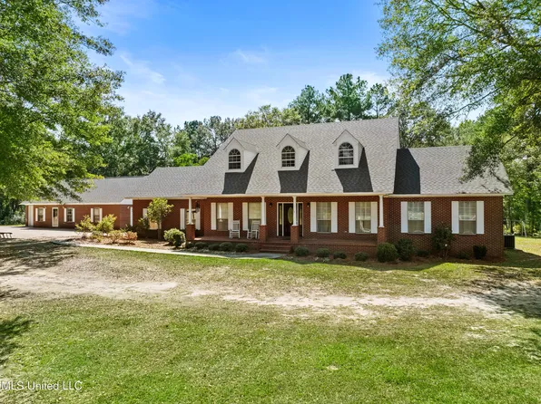 351 Graves Rd, Ellisville, MS 39437