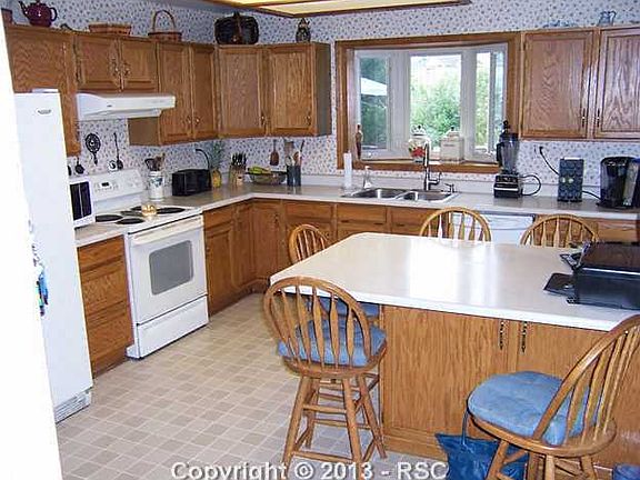 5th image of 7675 Hickorywood Dr