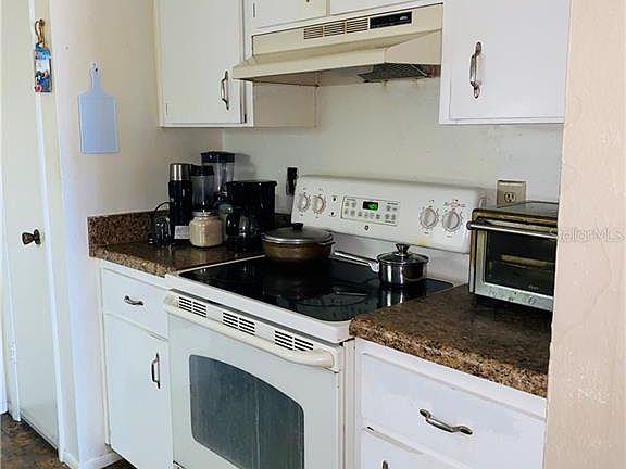 5th image of 7210 N Manhattan Ave APT 522