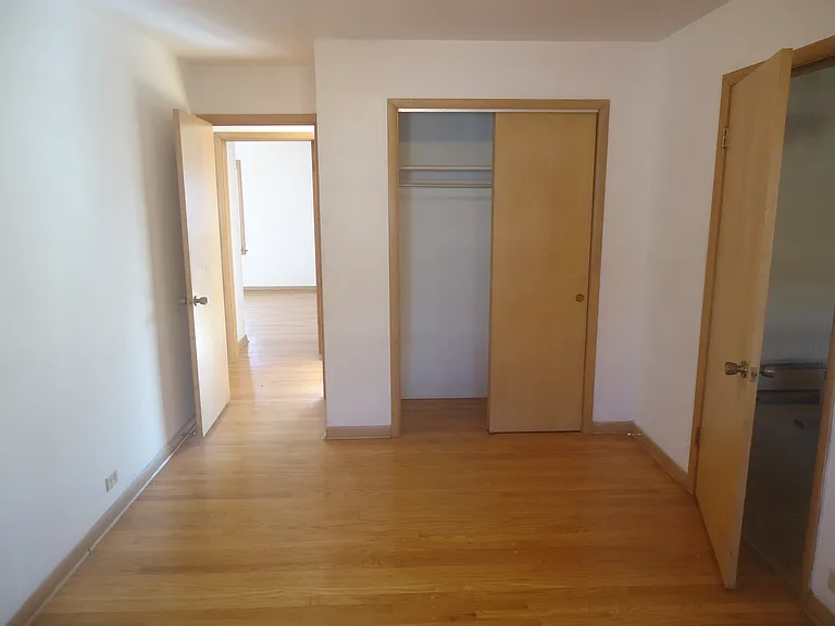 4950 Greenwood St — Photo 19