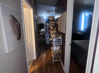 198 Augusta Ave #8, Toronto, ON M5T 2L6