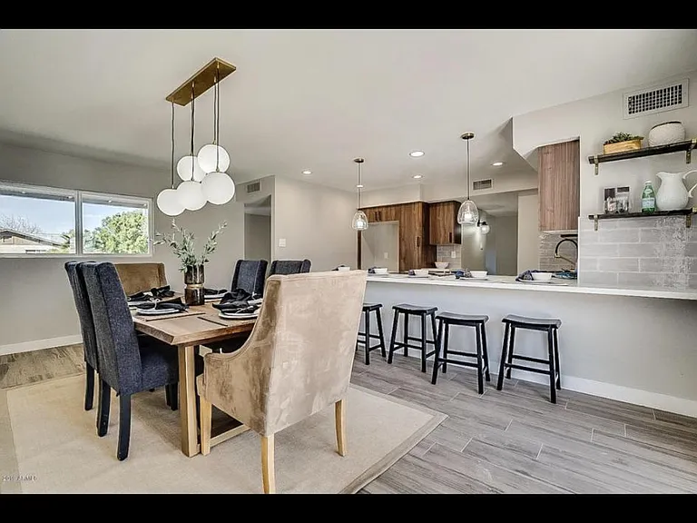 1045 E Carson Dr — Photo 11