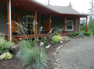 454 Smugglers Ln, Porthill, ID 83853