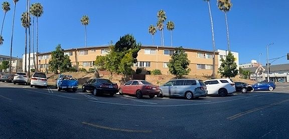 2nd image of 309 S Alexandria Ave #118
