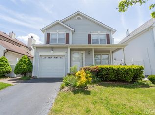 32 Senna Dr, Parlin, NJ