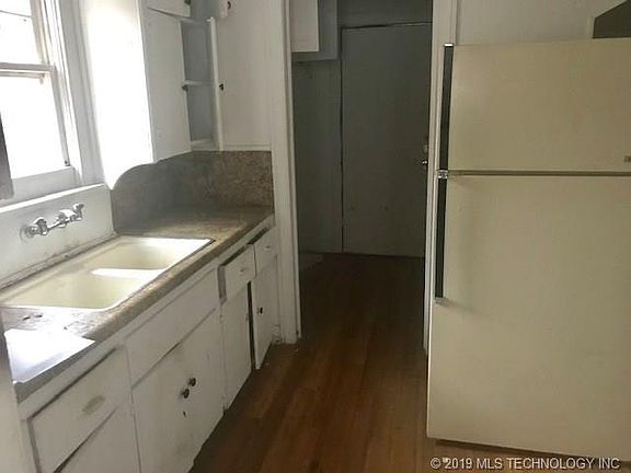 4th image of 717 N Evanston Ave