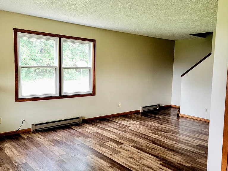 3306 Oak Knoll Dr — Photo 4