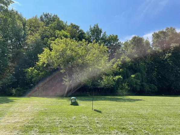 915 & 927 Western Ave, Watervliet, MI 49098