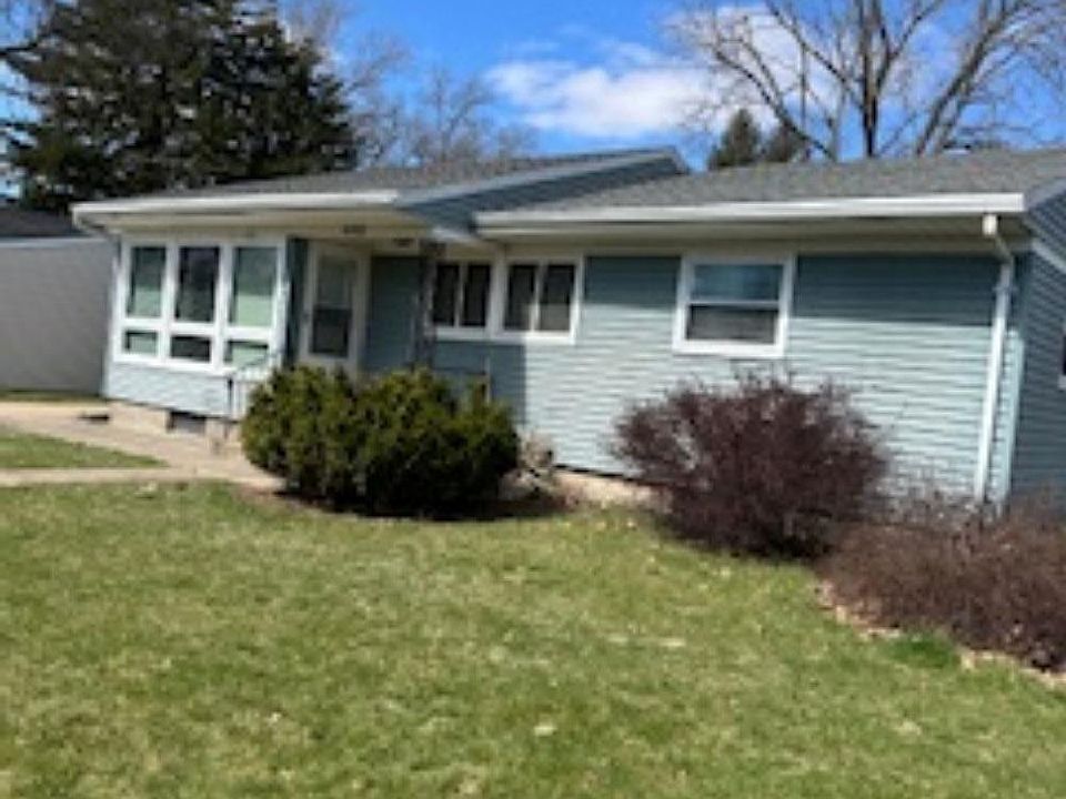2nd image of 442 Denmark St