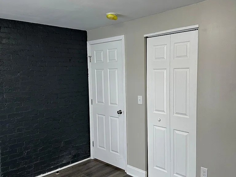 1488 E Fulton St — Photo 16