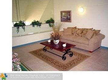 2nd image of 100 Lakeview Dr APT 313