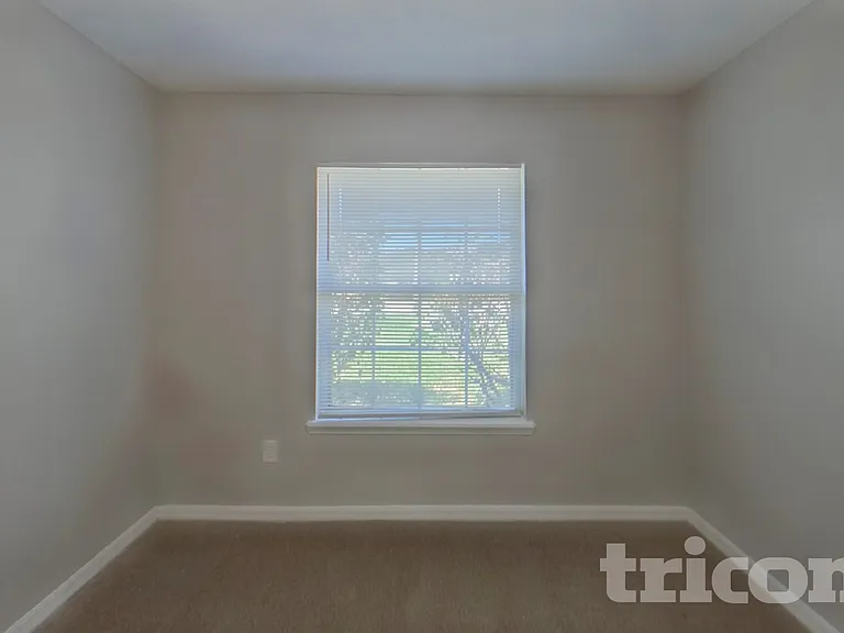 11509 Twin Oaks Trl — Photo 15