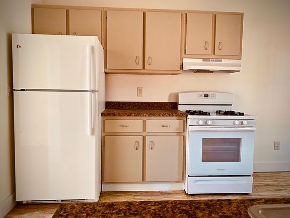 Main level: kitchen