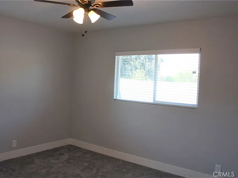 3035 Kathleen St — Photo 41