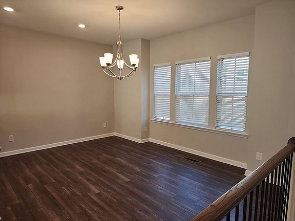 2nd image of 327 Commons Ave
