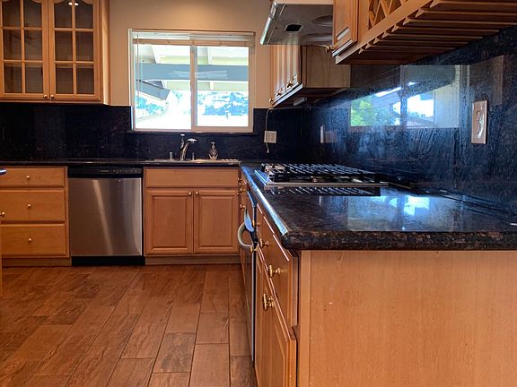 4th image of 41808 Chadbourne Dr