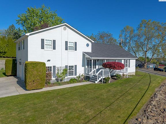 3rd image of 1103 S 38th Ave