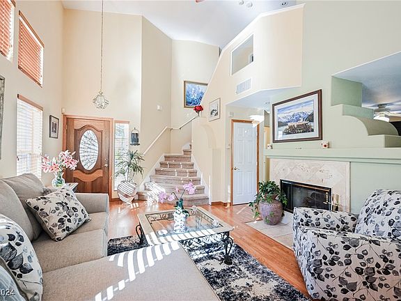 4th image of 109 Highwood Ave
