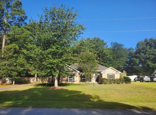 260 Joshua Cir, Ellabell, GA 31308