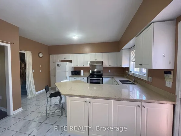 156 Town Centre Blvd, Markham, ON L3R 5H9