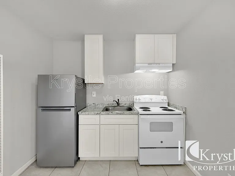 714 Gateway Dr — Photo 11