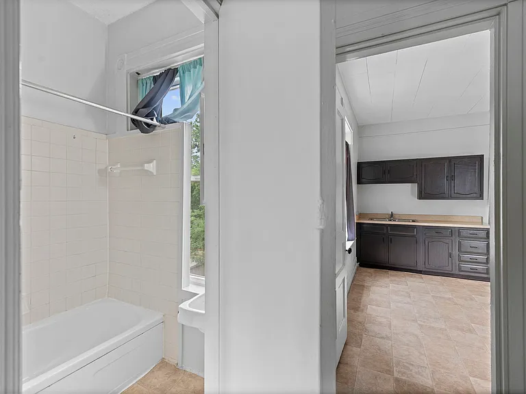3239 Jefferson Ave #2 — Photo 21