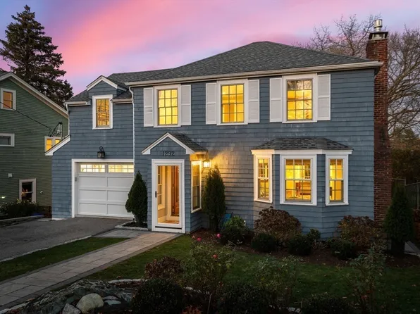 1292 Walnut St, Newton, MA 02461