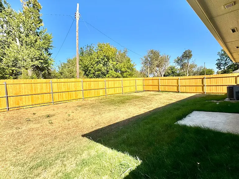 1307 SW Georgia Ave — Photo 21