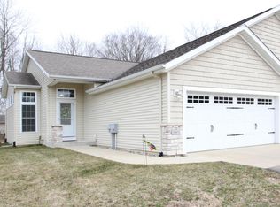10471 Hammock Cir, Portage, MI 49024