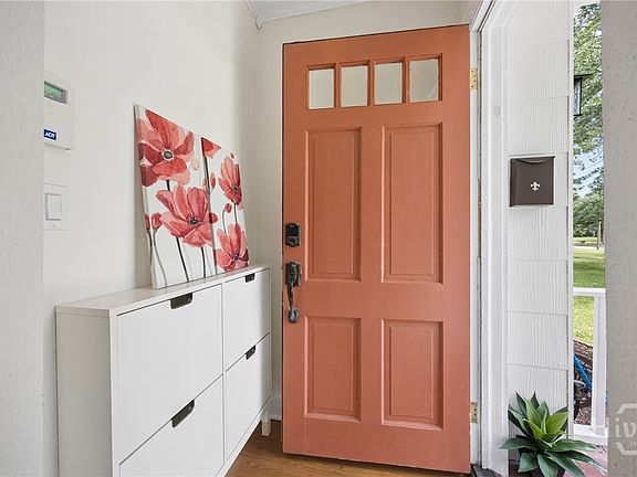 4th image of 526 E 56th Street