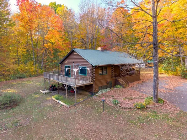 263 Oak Hill Road, Wales, ME 04280