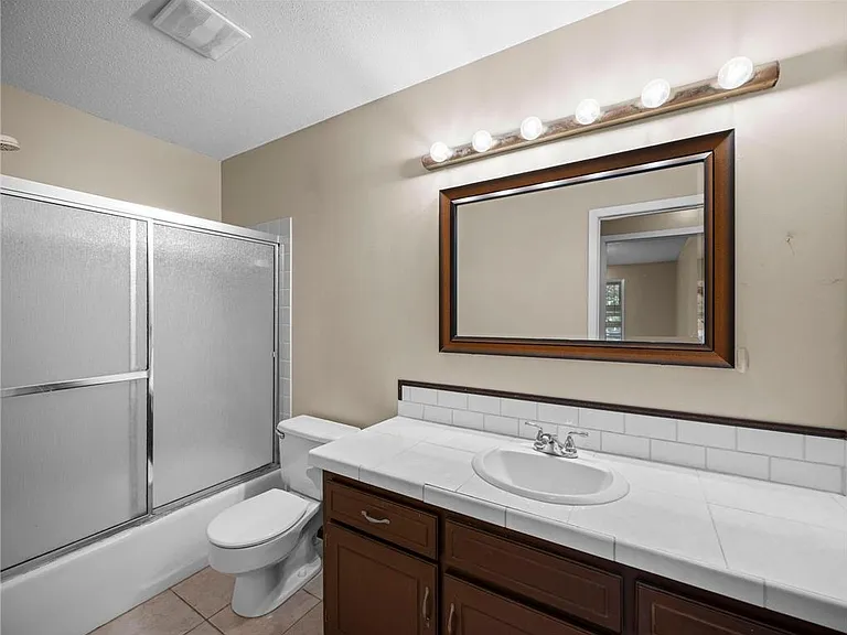 5535 Lindsay St — Photo 4