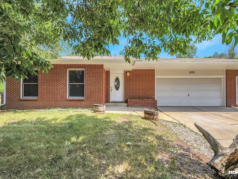 3636 Royal Dr — Photo 1