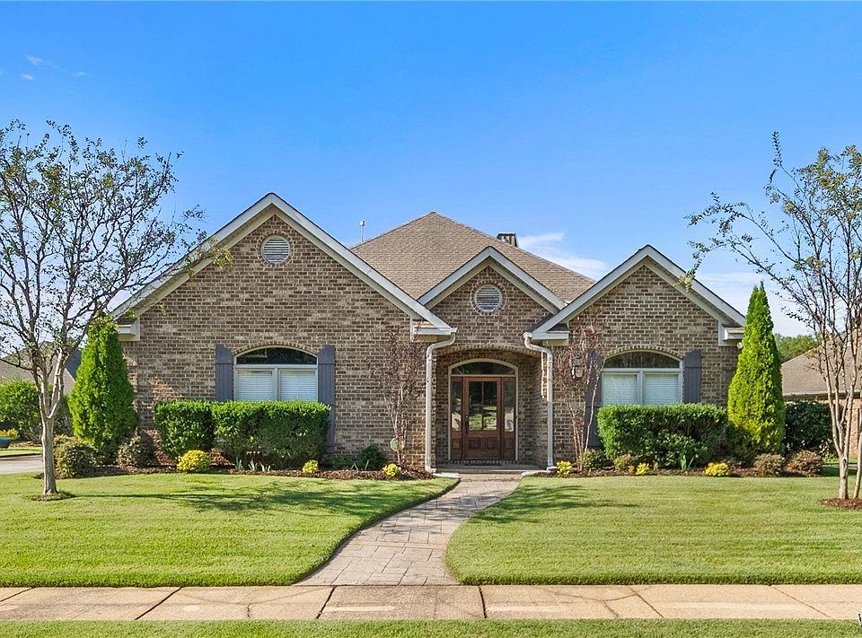 1st image of 33 Signal Hill Cir
