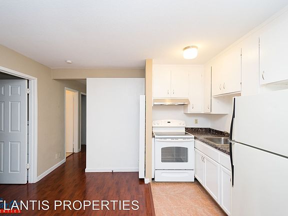 5th image of 132 N 5th St APT 08